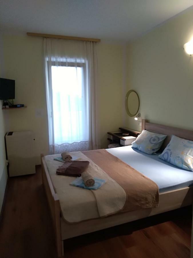 Apartmani Jovanovic Petrovac Exterior foto