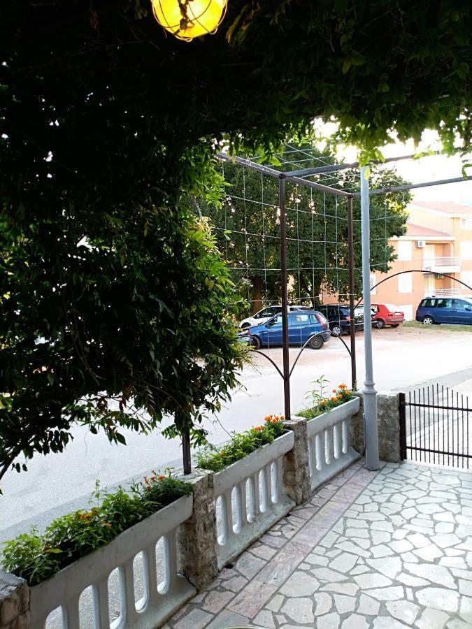 Apartmani Jovanovic Petrovac Exterior foto