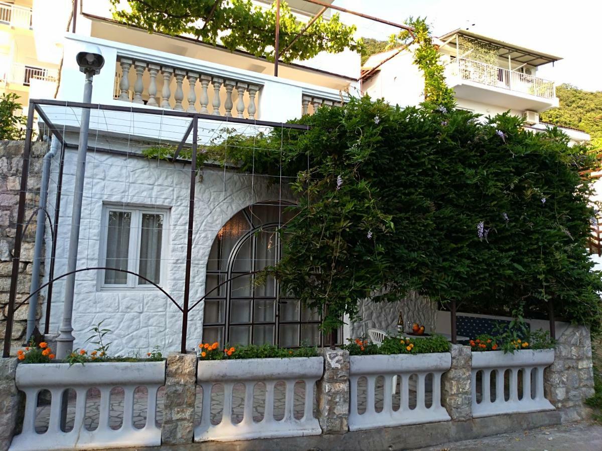 Apartmani Jovanovic Petrovac Exterior foto