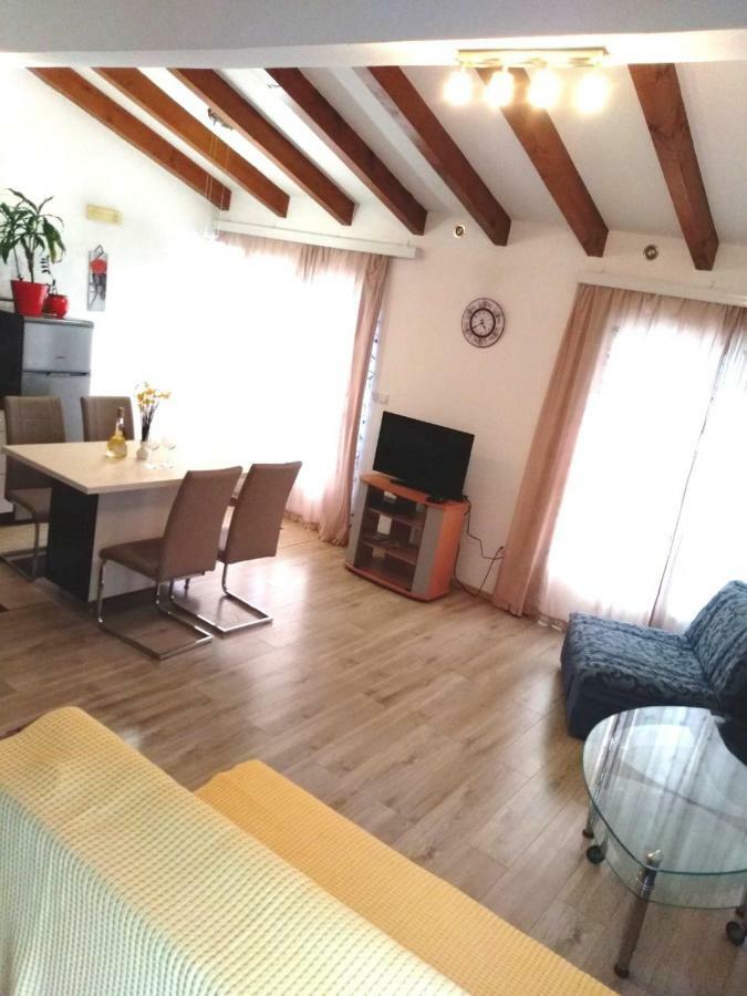 Apartmani Jovanovic Petrovac Exterior foto